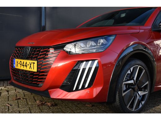 Peugeot e-208 EV GT 51 kWh 97%SOH! | Navigatie | Achteruitrijcamera | Apple Carplay | Android Auto | Climate Co... ActivLease financial lease