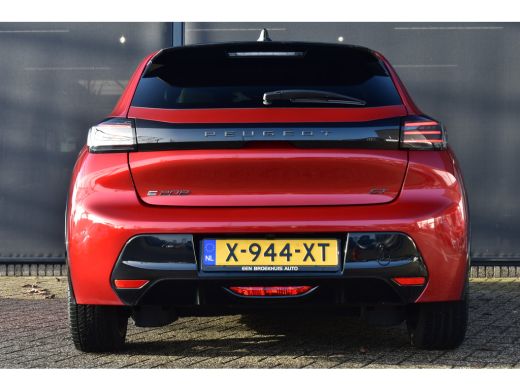 Peugeot e-208 EV GT 51 kWh 97%SOH! | Navigatie | Achteruitrijcamera | Apple Carplay | Android Auto | Climate Co... ActivLease financial lease
