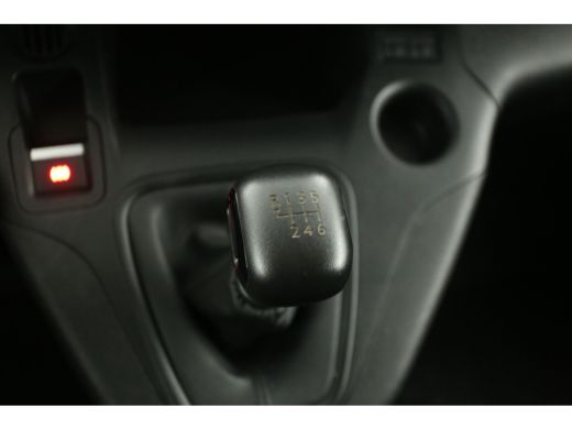 Peugeot Partner 1.2 | 111PK | Benzine | Airco | Cruise | Carplay | Navi | Parkeersens. ActivLease financial lease