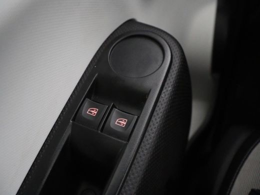 Renault Twingo Z.E. R80 Collection | SOH 91% | 3 Fase | Carplay | Climate control | DAB | Elektrische ramen | Sp... ActivLease financial lease