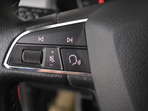 Seat Ibiza 1.0 TSI Style Business Intense 95pk | Achteruitrijcamera | Trekhaak | Cruise control | Navigatie ... ActivLease financial lease