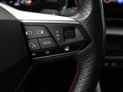 Seat Leon 1.4 TSI eHybrid PHEV FR | Panoramadak | Stoelverwarming | Leder/Alcantara | Adaptive cruise | Cam... ActivLease financial lease