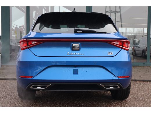 Seat Leon FR Business - eHybrid 204PK | Achteruitrijcamera | Automatisch dimmende binnenspiegel | Dakhemel ... ActivLease financial lease