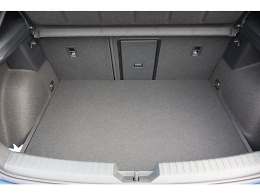 Seat Leon FR Business - eHybrid 204PK | Achteruitrijcamera | Automatisch dimmende binnenspiegel | Dakhemel ... ActivLease financial lease