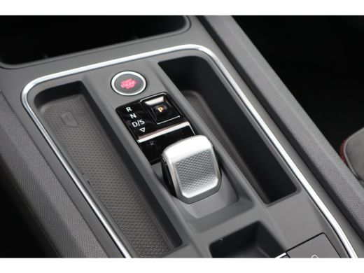 Seat Leon Sportstourer FR Business - eHybrid 204PK | Achteruitrijcamera | Automatisch dimmende binnenspiege... ActivLease financial lease