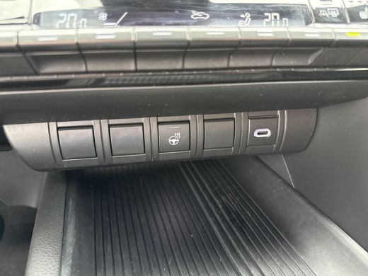 Toyota C-HR 2.0 Plug-in Hybrid 220 Dynamic | Navigatie | Apple CarPlay/Android auto | Achteruitrijcamera | St... ActivLease financial lease