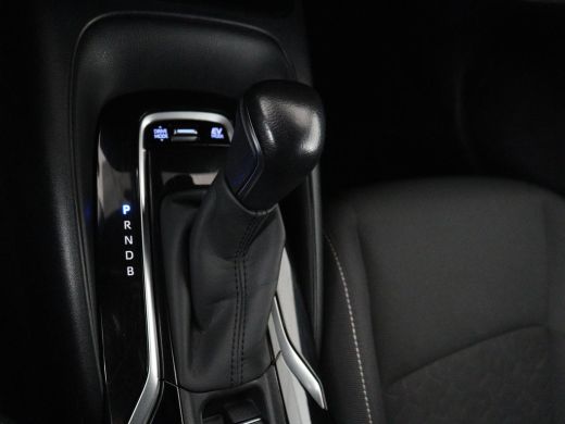 Toyota Corolla 1.8 Hybrid Business | Trekhaak | Camera | Adaptive cruise | Carplay | Full LED | Climate control ... ActivLease financial lease