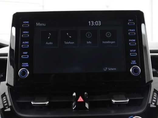 Toyota Corolla 1.8 Hybrid Business | Trekhaak | Camera | Adaptive cruise | Carplay | Full LED | Climate control ... ActivLease financial lease