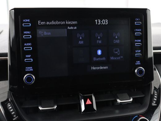 Toyota Corolla 1.8 Hybrid Business | Trekhaak | Camera | Adaptive cruise | Carplay | Full LED | Climate control ... ActivLease financial lease