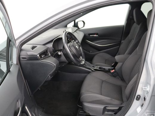 Toyota Corolla 1.8 Hybrid Business | Trekhaak | Camera | Adaptive cruise | Carplay | Full LED | Climate control ... ActivLease financial lease