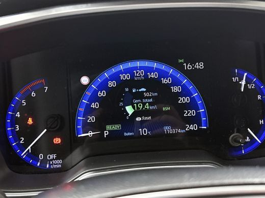 Toyota Corolla 1.8 Hybrid Executive Sedan / Leder / Navigatie / Xenon / Pdc.V+A / Airco-ecc./ Radio multimedia /... ActivLease financial lease