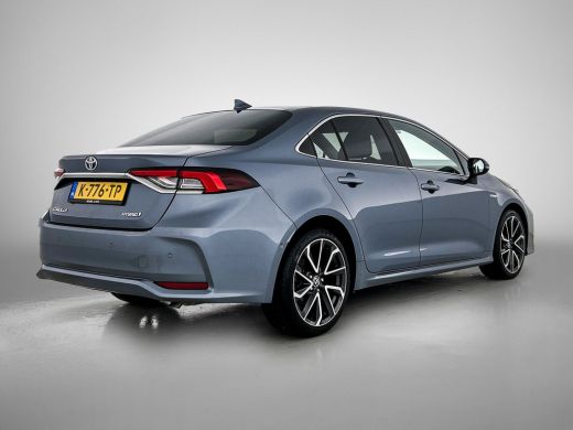 Toyota Corolla 1.8 Hybrid Executive Sedan / Leder / Navigatie / Xenon / Pdc.V+A / Airco-ecc./ Radio multimedia /... ActivLease financial lease