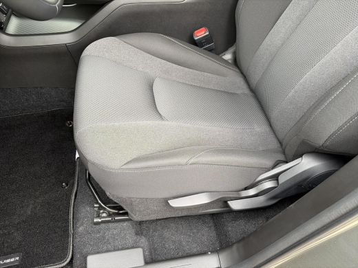 Toyota Urban Cruiser Dynamic 61 kWh ActivLease financial lease