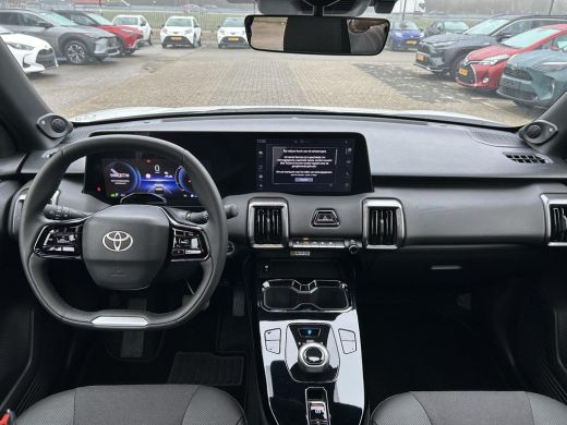 Toyota Urban Cruiser Executive 61 kWh ActivLease financial lease