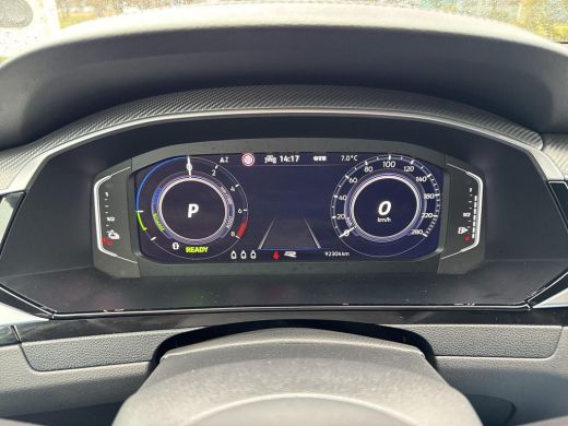 Volkswagen Arteon 1.4 TSI eHybrid R-Line | Trekhaak | Leder | A-Camera | SOH 96% | ActivLease financial lease