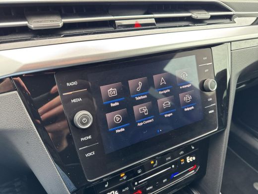 Volkswagen Arteon 1.4 TSI eHybrid R-Line | Trekhaak | Leder | A-Camera | SOH 96% | ActivLease financial lease