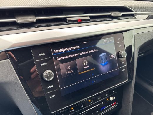 Volkswagen Arteon 1.4 TSI eHybrid R-Line | Trekhaak | Leder | A-Camera | SOH 96% | ActivLease financial lease