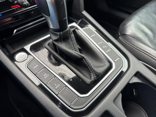 Volkswagen Arteon 1.4 TSI eHybrid R-Line | Trekhaak | Leder | A-Camera | SOH 96% | ActivLease financial lease