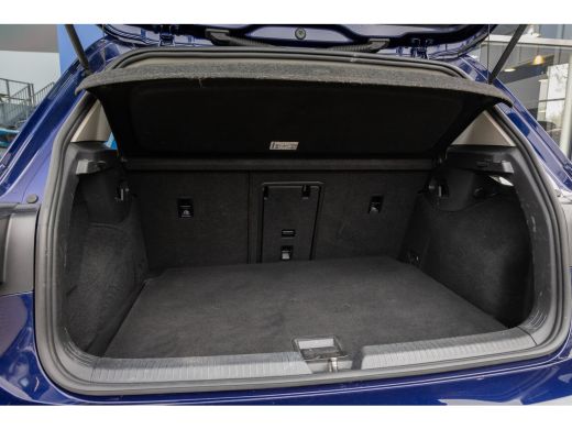 Volkswagen Golf 1.5 eTSI Style | Massage | Stuur+stoel verwarming | Adap cruise | Camera | Apple Carplay/Android ... ActivLease financial lease