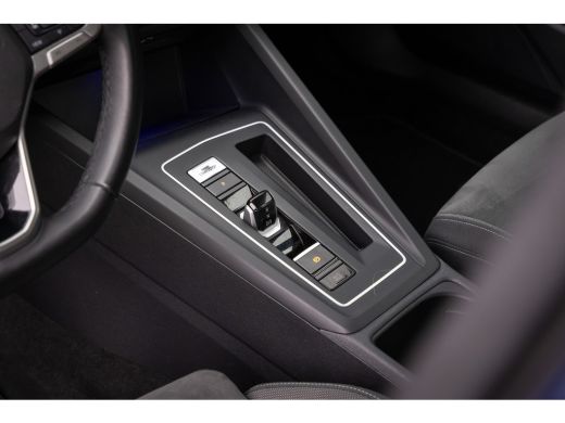 Volkswagen Golf 1.5 eTSI Style | Massage | Stuur+stoel verwarming | Adap cruise | Camera | Apple Carplay/Android ... ActivLease financial lease