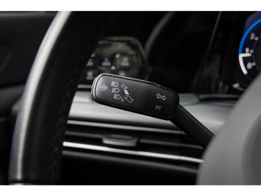 Volkswagen Golf 1.5 eTSI Style | Massage | Stuur+stoel verwarming | Adap cruise | Camera | Apple Carplay/Android ... ActivLease financial lease