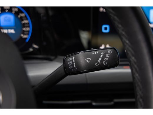 Volkswagen Golf 1.5 eTSI Style | Massage | Stuur+stoel verwarming | Adap cruise | Camera | Apple Carplay/Android ... ActivLease financial lease