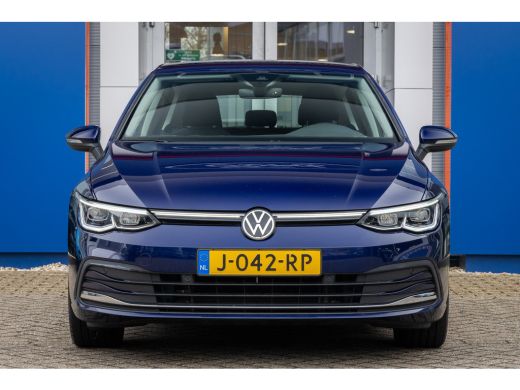 Volkswagen Golf 1.5 eTSI Style | Massage | Stuur+stoel verwarming | Adap cruise | Camera | Apple Carplay/Android ... ActivLease financial lease