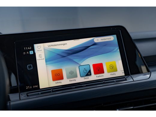 Volkswagen Golf 1.5 TSI Style | Elektrische Stoel | I.Q Led | Adaptive Cruise | Stoelverwarming | ActivLease financial lease