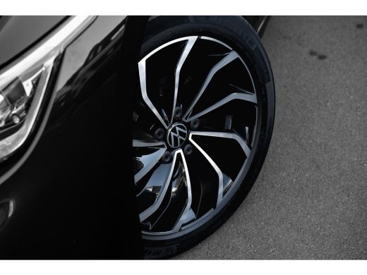 Volkswagen Golf 1.5 TSI Style | Elektrische Stoel | I.Q Led | Adaptive Cruise | Stoelverwarming | ActivLease financial lease