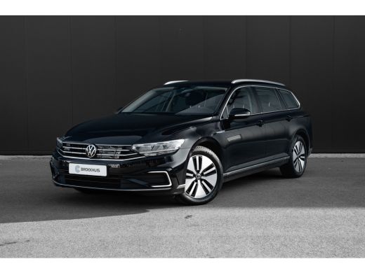 Volkswagen Passat Variant 1.4 TSI PHEV GTE Business | Trekhaak | Achteruitrijcamera | Adaptive Cruise |