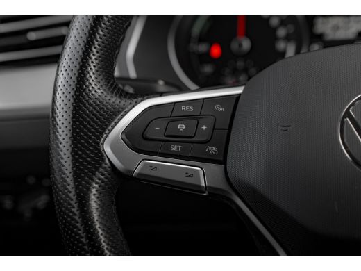 Volkswagen Passat Variant 1.4 TSI PHEV GTE Business | Trekhaak | Achteruitrijcamera | Adaptive Cruise | ActivLease financial lease