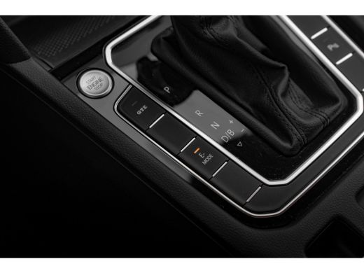 Volkswagen Passat Variant 1.4 TSI PHEV GTE Business | Trekhaak | Achteruitrijcamera | Adaptive Cruise | ActivLease financial lease