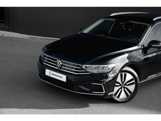 Volkswagen Passat Variant 1.4 TSI PHEV GTE Business | Trekhaak | Achteruitrijcamera | Adaptive Cruise | ActivLease financial lease