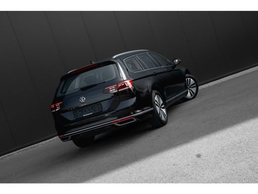 Volkswagen Passat Variant 1.4 TSI PHEV GTE Business | Trekhaak | Achteruitrijcamera | Adaptive Cruise | ActivLease financial lease