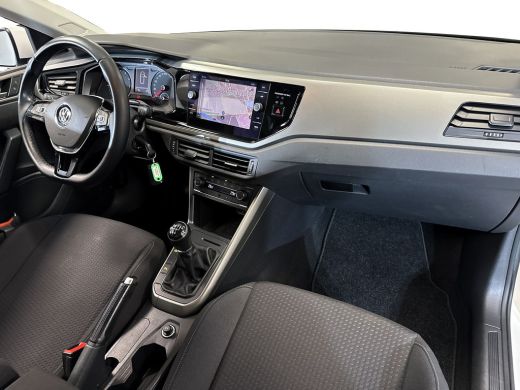 Volkswagen Polo 1.0 95pk TSI Comfortline Business Adaptive cruise control | Parkeersensoren | Navigatiesysteem ActivLease financial lease