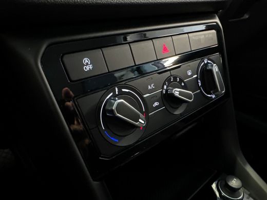 Volkswagen T-Cross 1.0 95pk TSI Life Cruise control adaptief | App-Connect' draadloze smartphone integratie | Digita... ActivLease financial lease