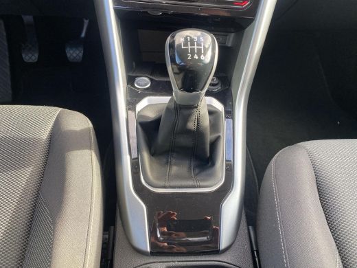 Volkswagen T-Roc 1.0 TSI Style | Camera | 18 inch | Sunset | Alarm | 110Pk | ActivLease financial lease