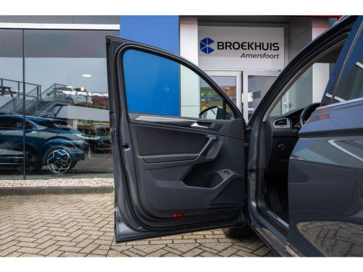 Volkswagen Tiguan 1.4 TSI eHybrid 245PK Elegance | IQ.Light | Stoel+stuur verwarming | Adap cruise | Navi | Apple C... ActivLease financial lease