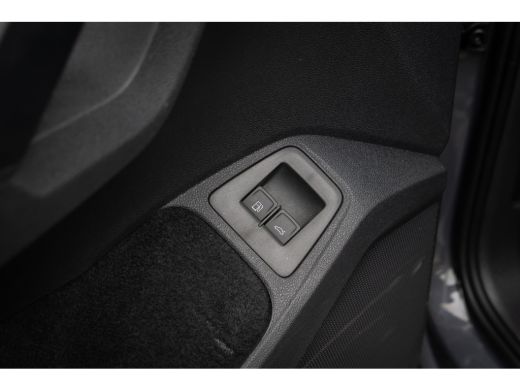 Volkswagen Tiguan 1.4 TSI eHybrid 245PK Elegance | IQ.Light | Stoel+stuur verwarming | Adap cruise | Navi | Apple C... ActivLease financial lease