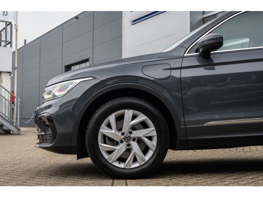 Volkswagen Tiguan 1.4 TSI eHybrid 245PK Elegance | IQ.Light | Stoel+stuur verwarming | Adap cruise | Navi | Apple C... ActivLease financial lease