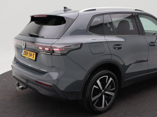 Volkswagen Tiguan 1.5 eHybrid 204 Pk Automaat Life Edition | Trekhaak | Adaptive Cruise | Full LED | Camera | 19 In... ActivLease financial lease