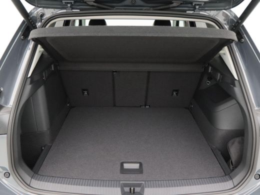 Volkswagen Tiguan 1.5 eHybrid 204 Pk Automaat Life Edition | Trekhaak | Adaptive Cruise | Full LED | Camera | 19 In... ActivLease financial lease