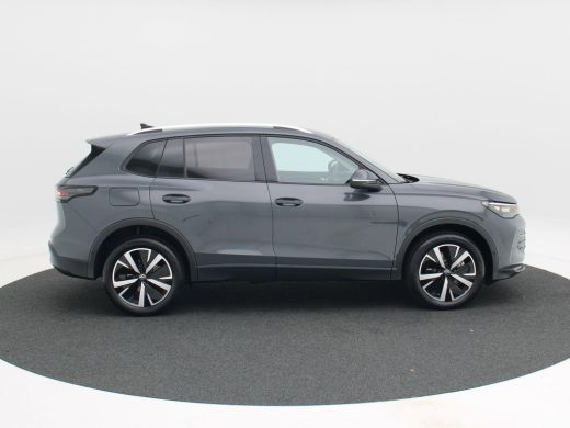 Volkswagen Tiguan 1.5 eHybrid 204 Pk Automaat Life Edition | Trekhaak | Adaptive Cruise | Full LED | Camera | 19 In... ActivLease financial lease