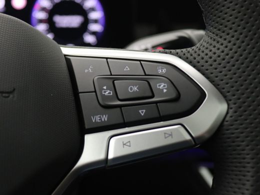 Volkswagen Tiguan 1.5 eHybrid R-Line Edition 272PK DSG Pano-Schuifdak, Trekhaak, Black Style, Navi via Apple Carpla... ActivLease financial lease