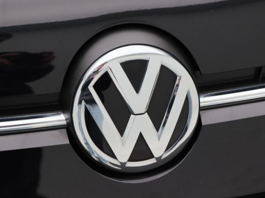 Volkswagen up! 1.0 BMT move up! | Airconditioning | Bluetooth | LED Dagrijverlichting | Originele Audio | 60.196 Km ActivLease financial lease