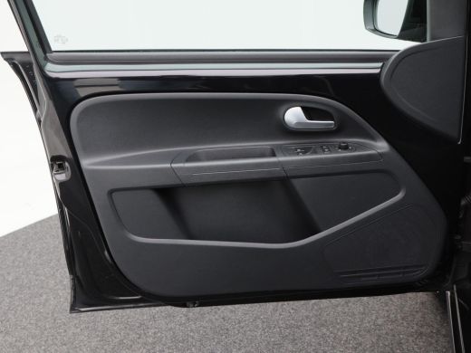 Volkswagen up! 1.0 BMT move up! | Airconditioning | Bluetooth | LED Dagrijverlichting | Originele Audio | 60.196 Km ActivLease financial lease