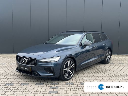 Volvo  V60 T6 Plug-in hybrid AWD Plus Dark | Panoramadak | Stoel en stuurwielverwarming | Long Range | Camer...