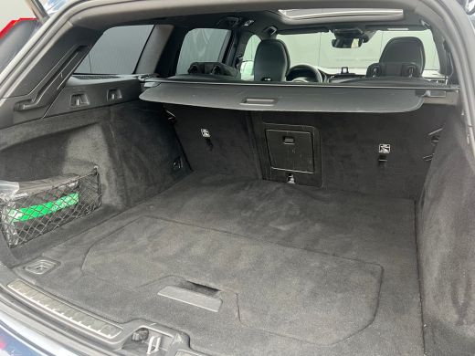 Volvo  V60 T6 Plug-in hybrid AWD Plus Dark | Panoramadak | Stoel en stuurwielverwarming | Long Range | Camer... ActivLease financial lease