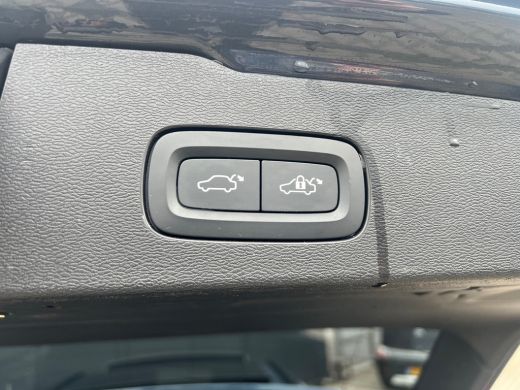 Volvo  V60 T6 Plug-in hybrid AWD Plus Dark | Panoramadak | Stoel en stuurwielverwarming | Long Range | Camer... ActivLease financial lease