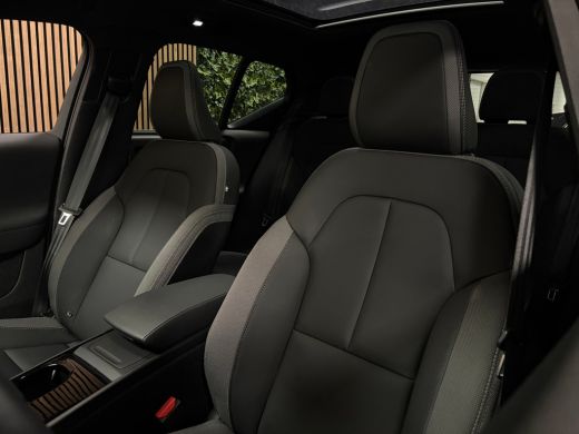 Volvo  XC40 Recharge Ultimate 70 kWh | Vol! | Schuifdak | 360&deg; Camera | All Season banden | Harman Kardon | A... ActivLease financial lease